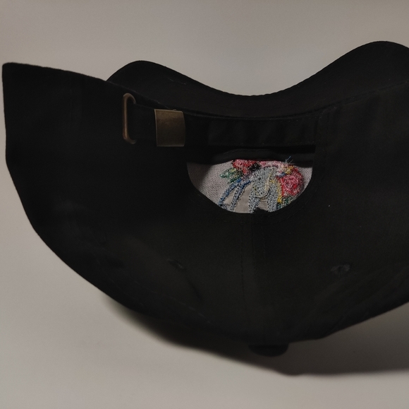 Bird and Fauna Embroidered Cap - Picture 3 of 4